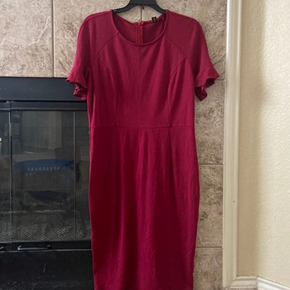 maroon / cherry wine colored form fitting dress